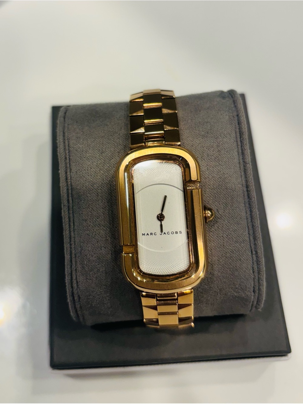 Marc Jacobs watch RUNNING